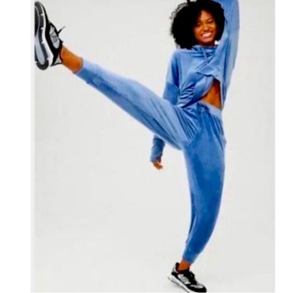 Aerie Offline Velour blue After Party Jogger - Picture 1 of 5